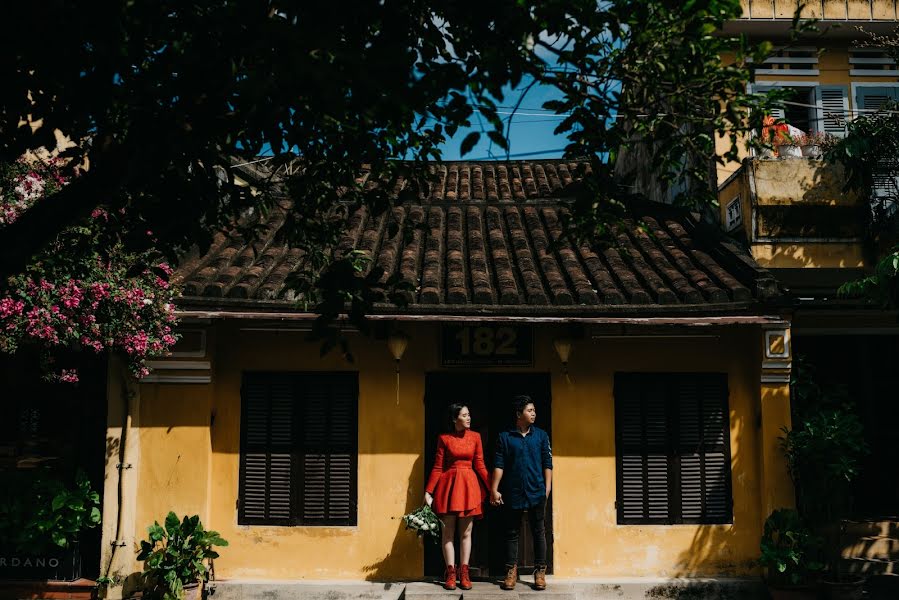 Fotógrafo de casamento Thang Ho (rikostudio). Foto de 27 de outubro 2018