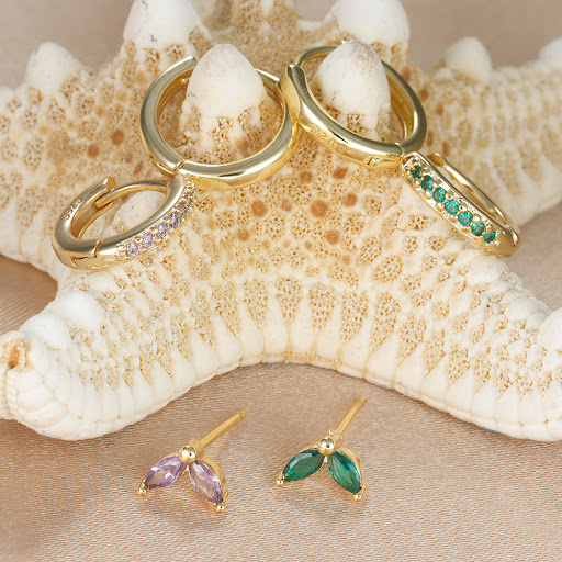 Title 8, Fashion Simple Bracelet and Horse Eye Stud Earr...
