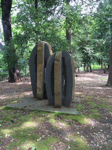 オブジェ （金井関山川島緑地）