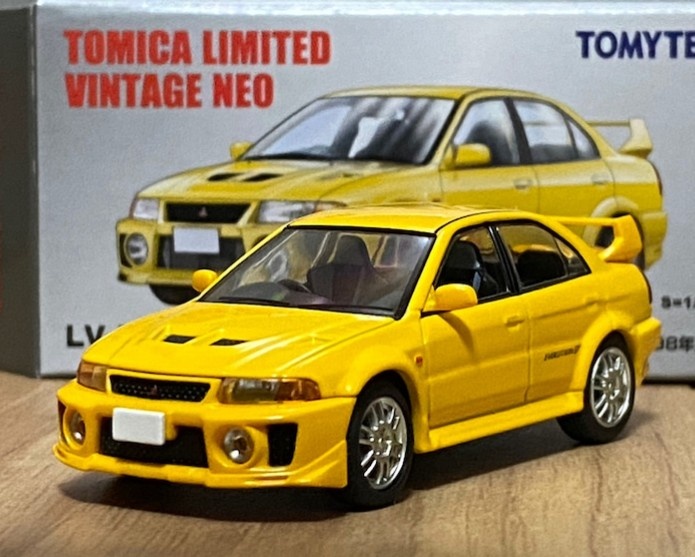 スイフトスポーツの紅葉と愛車・今日は イエロー イエロー ハッピー⁉️🤭・歴代 黄色🟨が似合う車 ベスト10・銀杏とコラボに関するカスタム事例の投稿画像24枚目