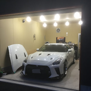 NISSAN GT-R