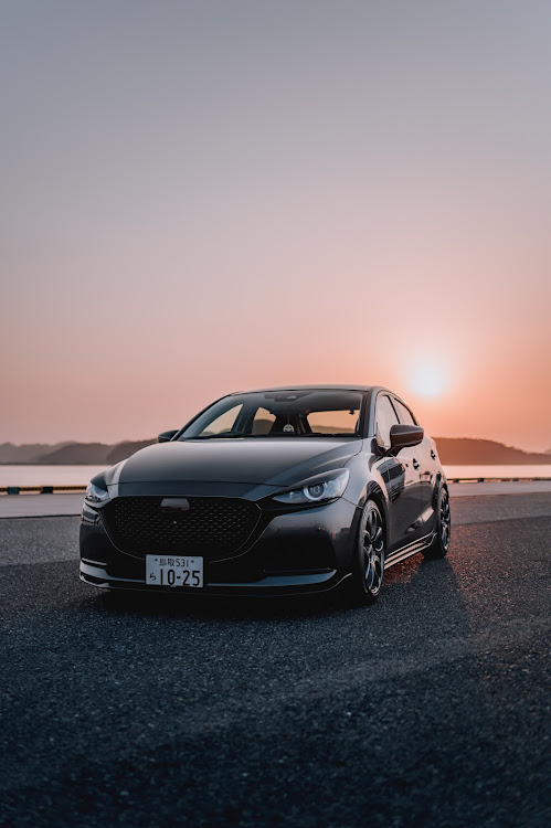 MAZDA2の純正ホイール流用・MINI・ちょうど良い車高・ホイールチェンジに関するカスタム事例の投稿画像1枚目