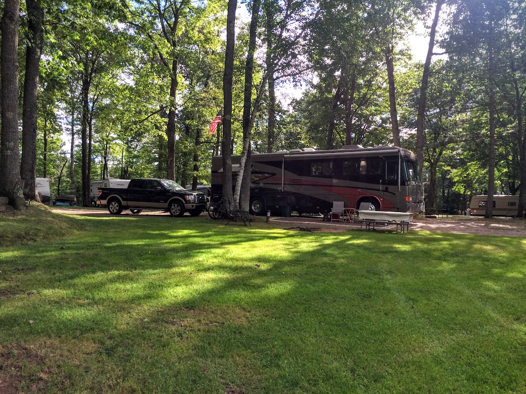 Here is our site at Camp Holiday. Very nice park, and we were right across from the playground on one side, and the lake on the other. Ashley and family arrived later that day, and Rob and Pat and family arrived on Friday.