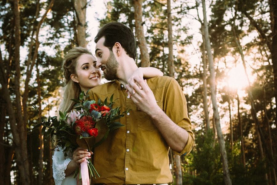 Photographe de mariage Oleg Tovkach (pirotehniks). Photo du 12 août 2017