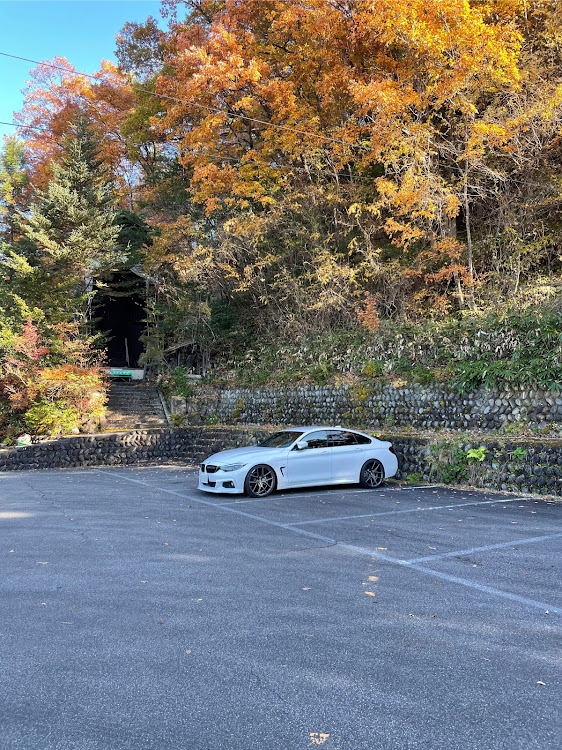 4シリーズ グランクーペの紅葉・高山・飛騨民俗村　飛騨の里・ナイトモード・くっきり〜🥺に関するカスタム事例の投稿画像1枚目