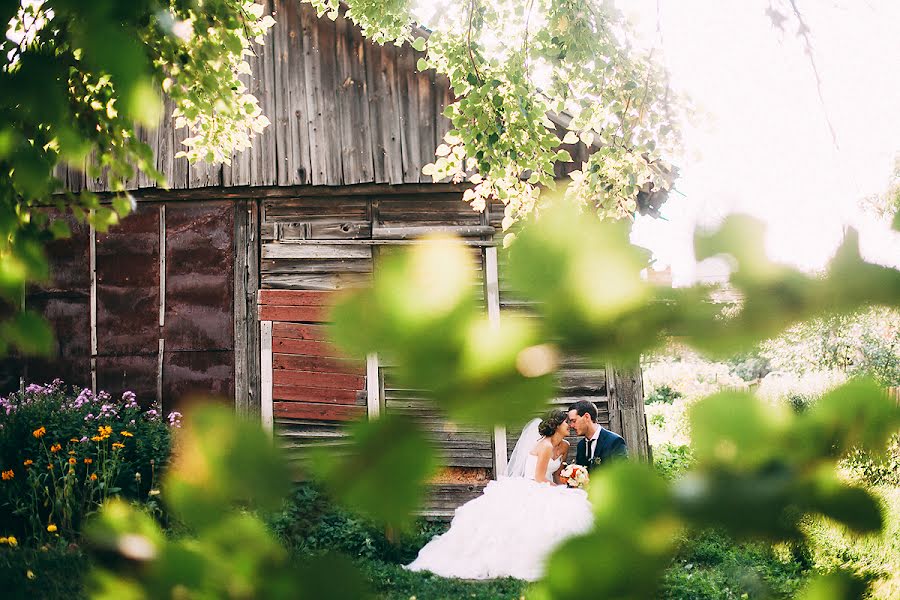 Wedding photographer Marina Lobanova (lassmarina). Photo of 28 July 2014