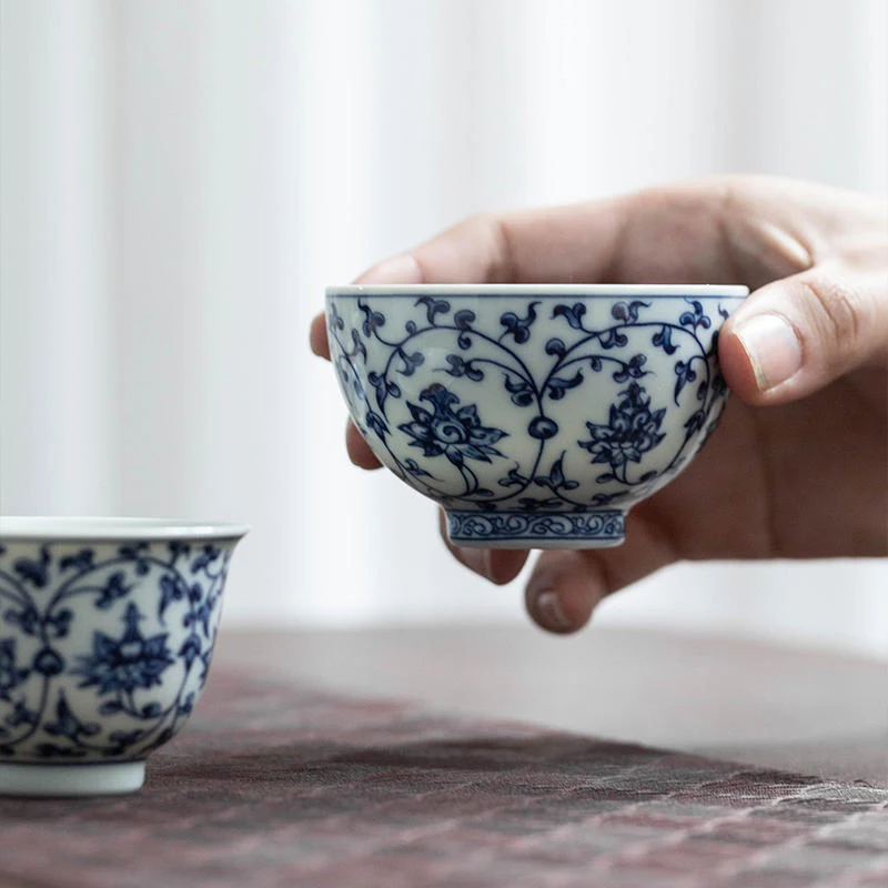 Kancelarijska plavo-bela porcelanska šolja za čaj Kung Fu