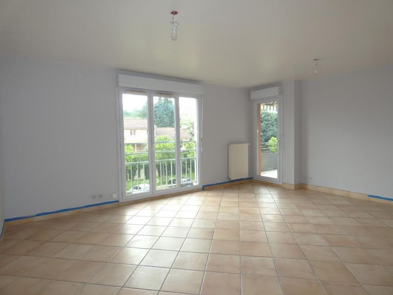 Location  appartement 4 pièces 84 m² à Saint-Genis-Laval (69230), 1 185 €