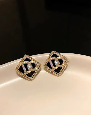 Boucles d'oreilles carrées noires e - 1