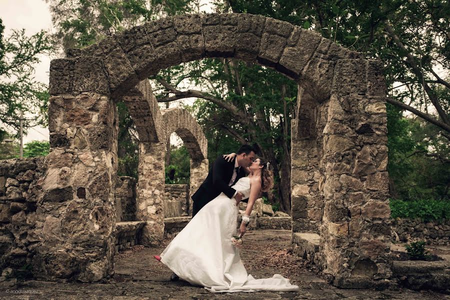 Fotografo di matrimoni Angel Vázquez (angelvazquez). Foto del 12 aprile 2018