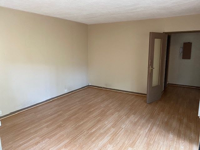 Location  appartement 1 pièce 41 m² à Rosny-sous-Bois (93110), 750 €