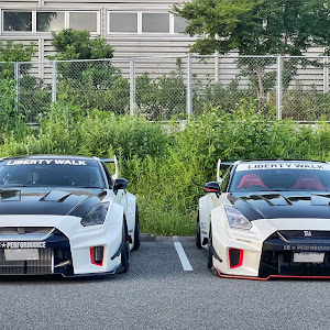 NISSAN GT-R