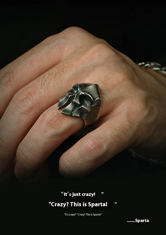 Sparta Ring Herren, dominierender Einzelring im Retro-Design. Modische Marke mit Used-Look. Ein Statement-Schmuckstück für Männer.
