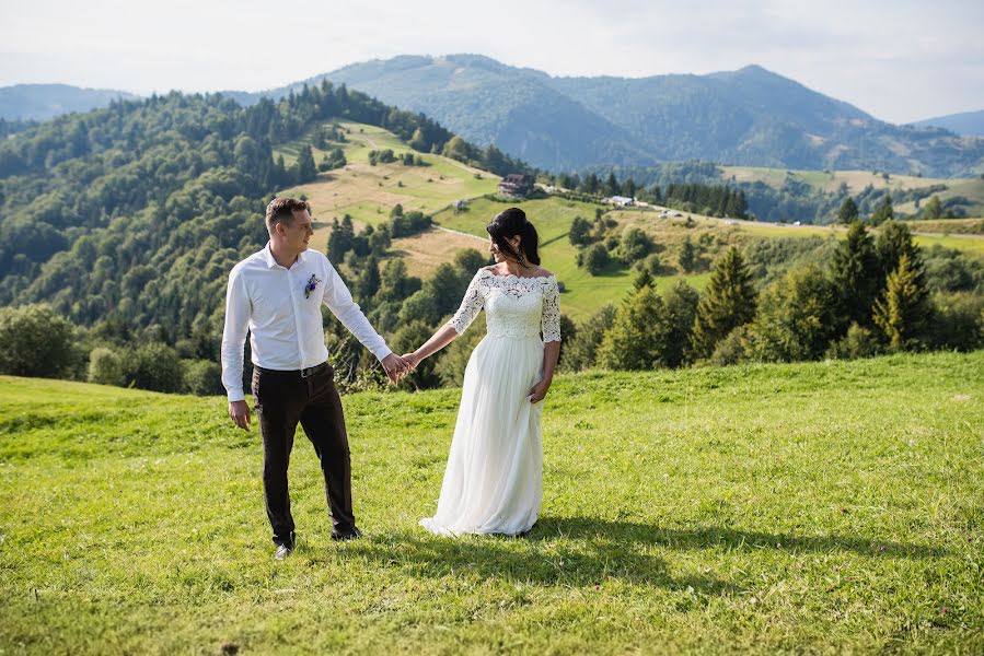 Fotografo di matrimoni Yana Petrus (petrusphoto). Foto del 2 dicembre 2017