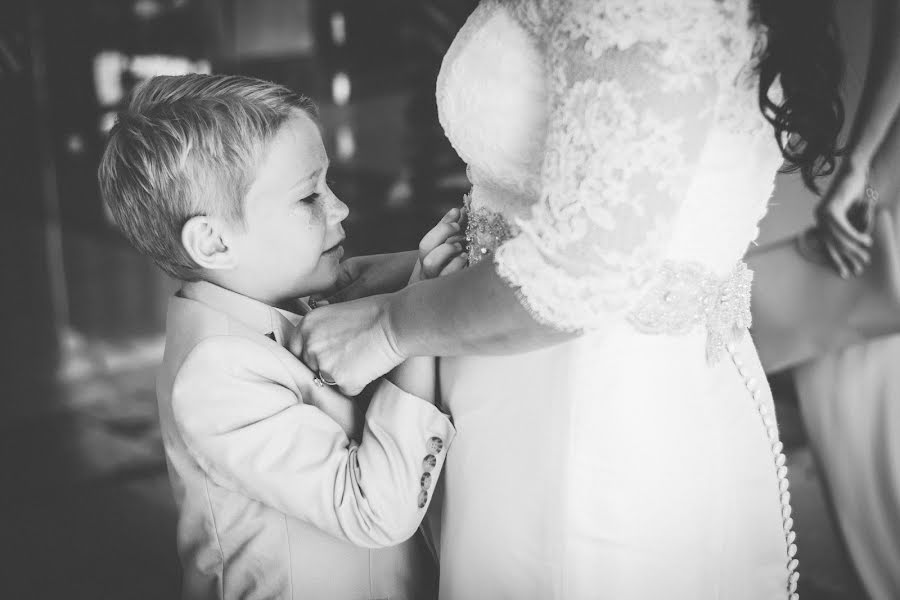 Fotografo di matrimoni Andrea Chávez (luzytiempo). Foto del 6 agosto 2016