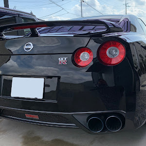 NISSAN GT-R R35