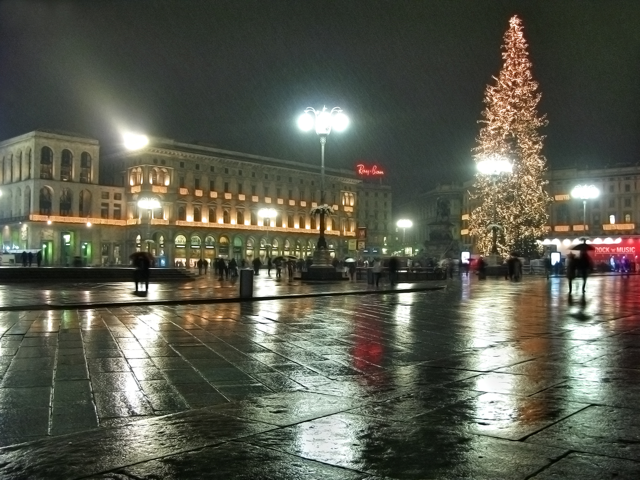 albero sotto la pioggia di angart71