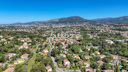 Luxury property for sale in Le Pradet (83220) with pool