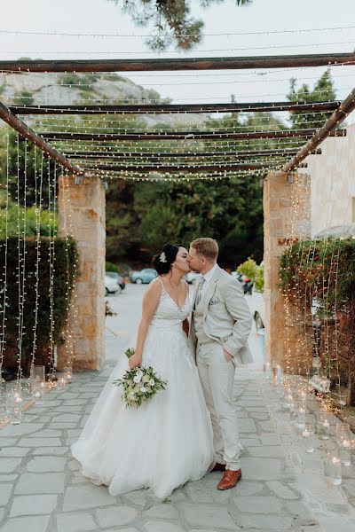 Pulmafotograaf Georgios Ouzounis (loftstudio). Foto tehtud 26 juuni 2023