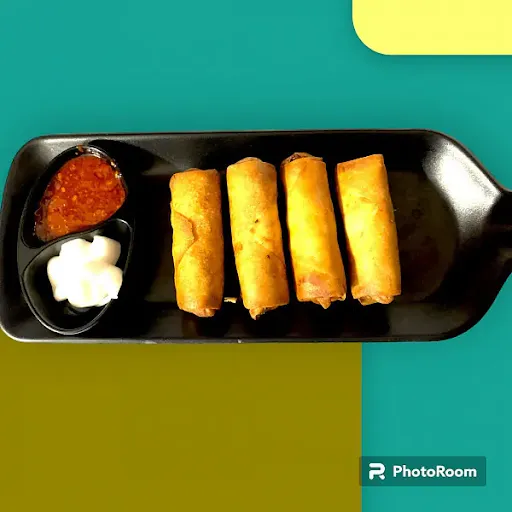 Chicken Spring Roll (4 Pcs)