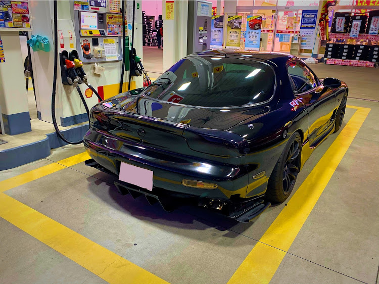 RX-7のFD3S・スポーツカー女子・ディフューザー取り付け・作業お手伝いありがとう♪・今日はホワイト大晦日に関するカスタム事例の投稿画像12枚目