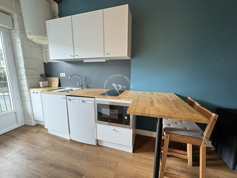 Location meublée appartement 2 pièces 28 m² à Nantes (44000), 671 €