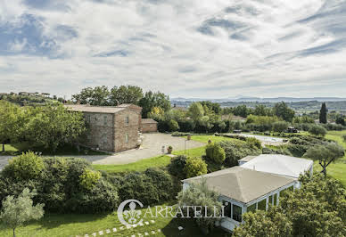 Farmhouse with garden 2