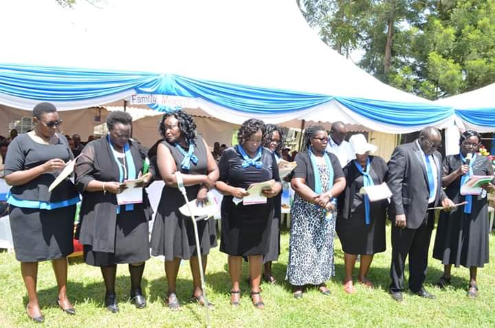 The children of the late Jeniffer Taprandich and the late Senator Rotich during their mother's burial on Saturday in Eldama Ravine.