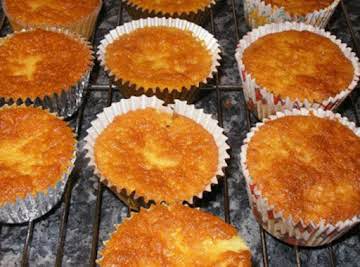 Pineapple cupcakes