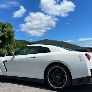 NISSAN GT-R R35