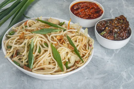 Veg Manchurian Dry (5 Pcs) + Veg Hakka Noodles