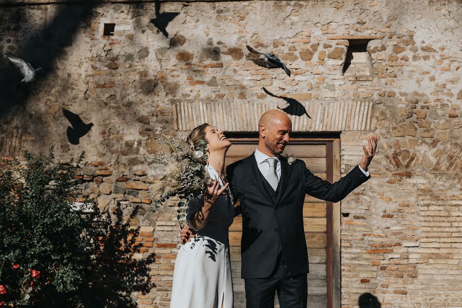 Fotógrafo de casamento Luigi Orru (orru). Foto de 10 de janeiro 2022