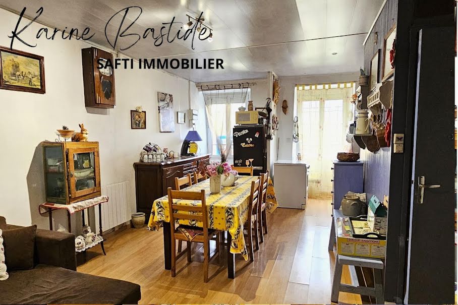 Vente maison 6 pièces 120 m² à Pradelles (43420), 70 000 €