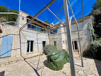 maison à Eyguières (13)