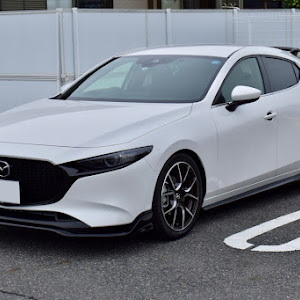 MAZDA3