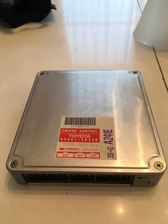 セリカのECU・電解コンデンサ液漏れに関するカスタム事例の投稿画像1枚目