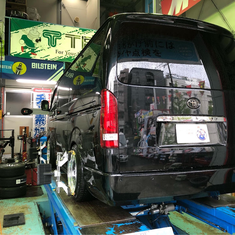 ハイエースバンの#ハイエース・#6型・#エアサス・#ボルドワールド・#ミスタータイヤマン京都円町に関するカスタム事例の投稿画像2枚目
