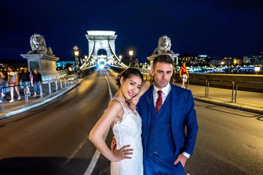 Wedding photographer Zoltán Varga (budapestwedshot). Photo of 15 October 2018