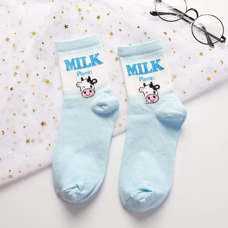Title 2, Lait de fraise banane dans le tube chaussettes ...