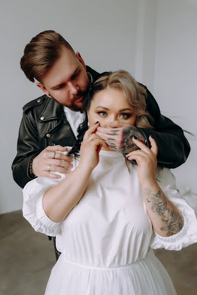 Wedding photographer Sergey Ilin (man1k). Photo of 7 May 2021