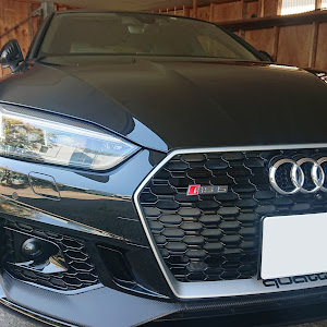 RS5 スポーツバック B9