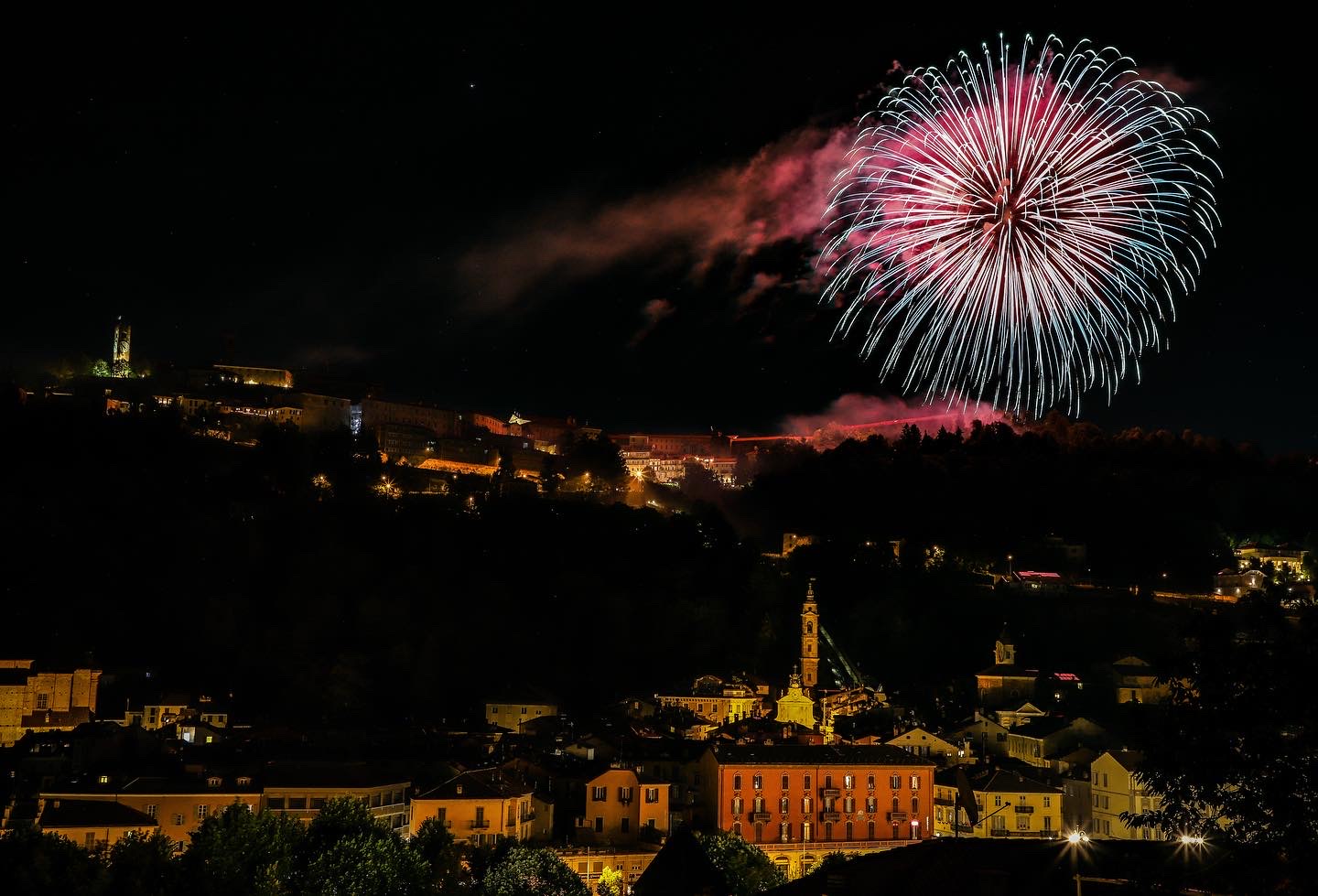 Mondovì piazza e i fuochi annuali  di Renata Roattino@jhonninaphoto