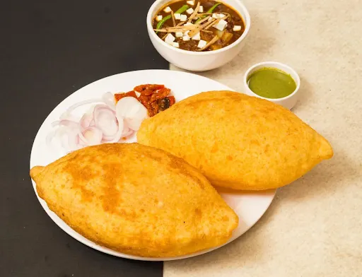 Paneer Vale Chole Bhature [Full]