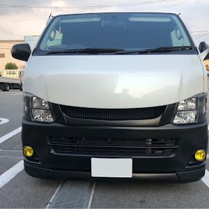 ハイエースバン TRH200V