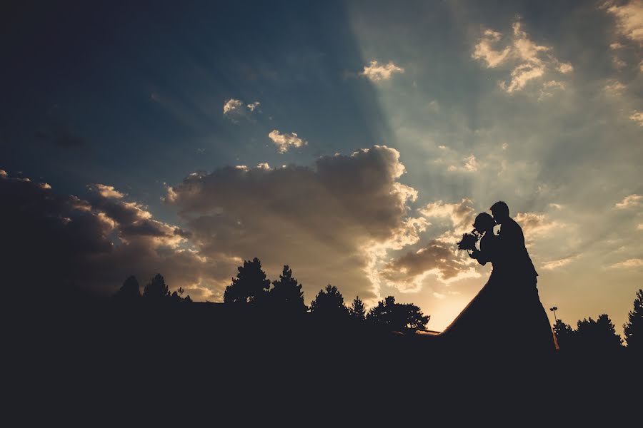 Fotografo di matrimoni Stanislav Stratiev (stratiev). Foto del 4 settembre 2017