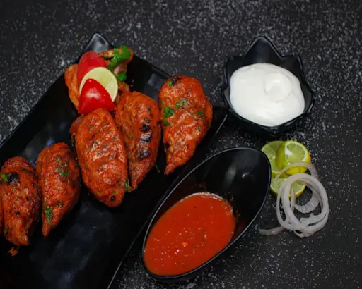 Paneer Tandoori Momos (8 Pcs)