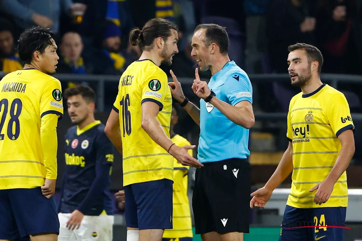 Après sa soirée noire contre Fenerbahce, Christian Burgess cible l'arbitrage : "Il a tout sifflé pour eux !" 