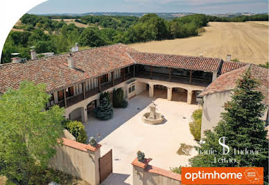 Maison avec piscine et terrasse 2