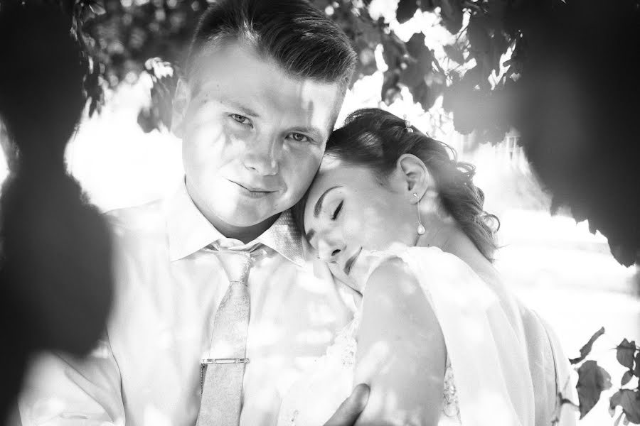 結婚式の写真家Natalya Ostachenova (tashao)。2015 10月29日の写真