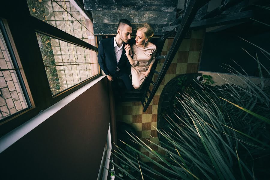 Wedding photographer Dmitriy Shumeev (wedmoment). Photo of 31 March 2015